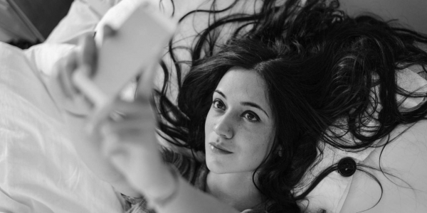 this-alarm-clock-app-makes-you-take-a-selfie-when-you-wake-up-or-it-wont-stop-ringing