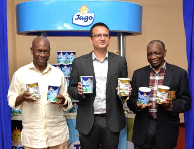 L-R The Chairman, Sosaco Nigeria Limited, Mr. Francis Ogboro, the Managing Director, Sosaco Nigeria Limited, Mr. Shailesh Kumar and the Special Guest, Mr. Mathew Ogboro at the launch of the new Jago Gold and the unveiling of the New Pack Design for Jago D’lite held at Sheraton Hotel, Ikeja , Lagos on Saturday. 