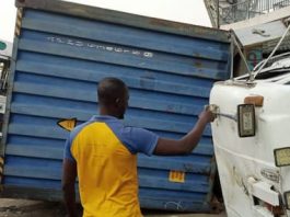 Another Truck Falls In Lagos State, No Causalities Recorded