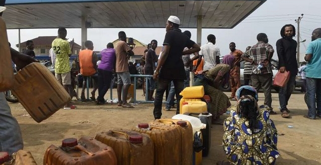 Petrol Scarcity Hits Abuja Again As Queues Return