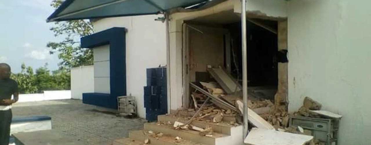 BREAKING: Pandemonium As Armed Robbers Attack First Bank, Others