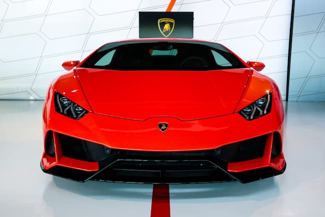 Lamborghini To Unveil Hybrid Cars, First Electric Car In 2024