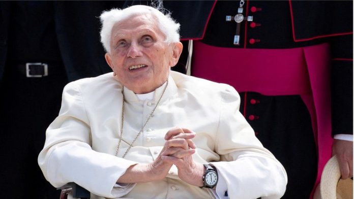 BREAKING: Former Pope Benedict XVI Dies