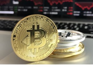 Bitcoin slides below $77,000 as US CLARITY act faces political gridlock over Trump Crypto interests