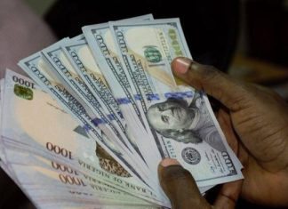 Naira weakens to ₦1,350/$ as FX pressures intensify amid rising outflows