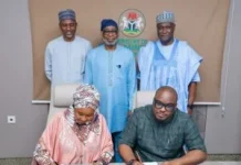 FG, AFC Sign $1.3bn Alumina Refinery Investment pact