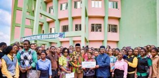 Peter Obi donates N25M to university of Niger, reaffirms commitment to education