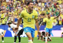 Brazil edge Japan with late winner to reach World Cup last 16