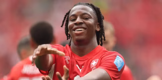 Switzerland Beat Canada 2-1 to Finish Top of Group B