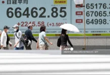 Global stocks advance, oil edges higher as US and Iran agree to suspend attacks