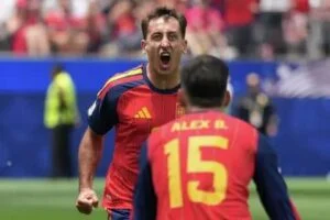Spain cruise past Austria 3-0 to reach World Cup Round of 16