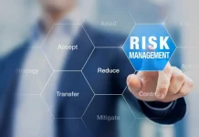 Experts seek stronger oversight to tackle emerging financial risks