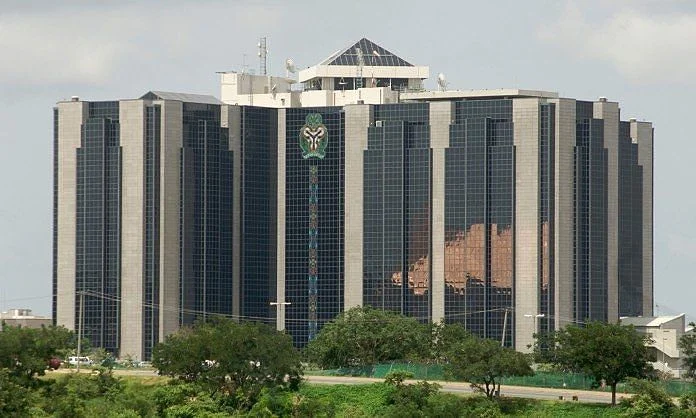 Nigeria : des investisseurs réclament 100 millions de nairas à la CBN après la suspension des licences