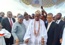 FG rules out electricity tariff hike as 17.7MW solar mini-grid launches in Oyo