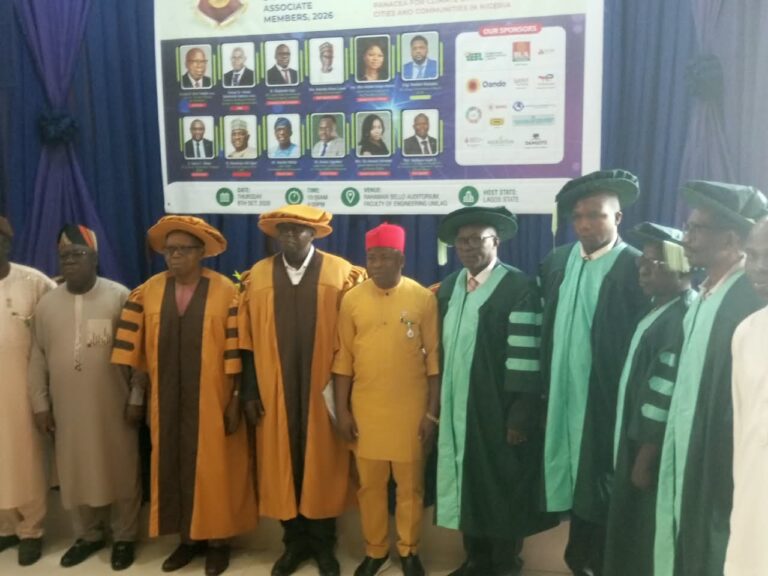 Un universitaire nigérian appelle à investir dans les énergies renouvelables