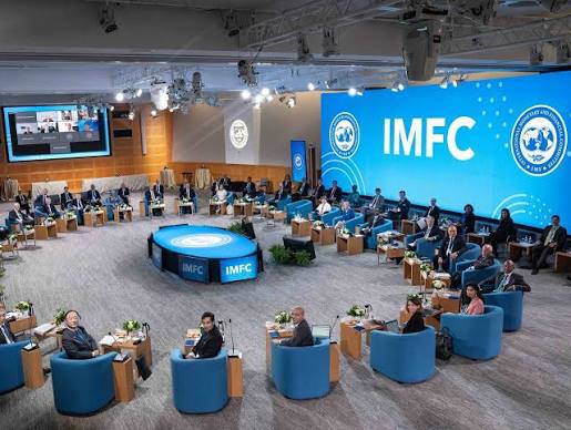 Le FMI alerte sur les risques économiques mondiaux et appelle à une meilleure gestion de la dette